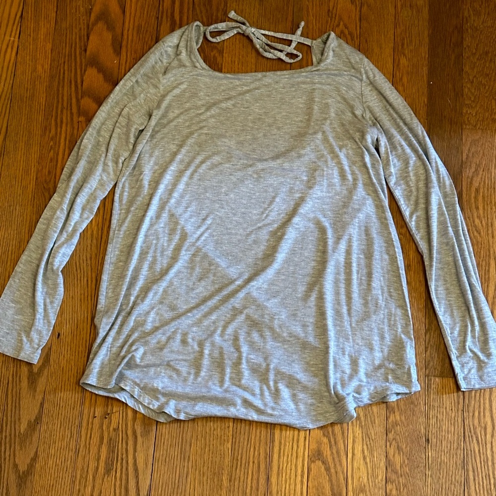 Aerie long sleeve grey tshirt size medium